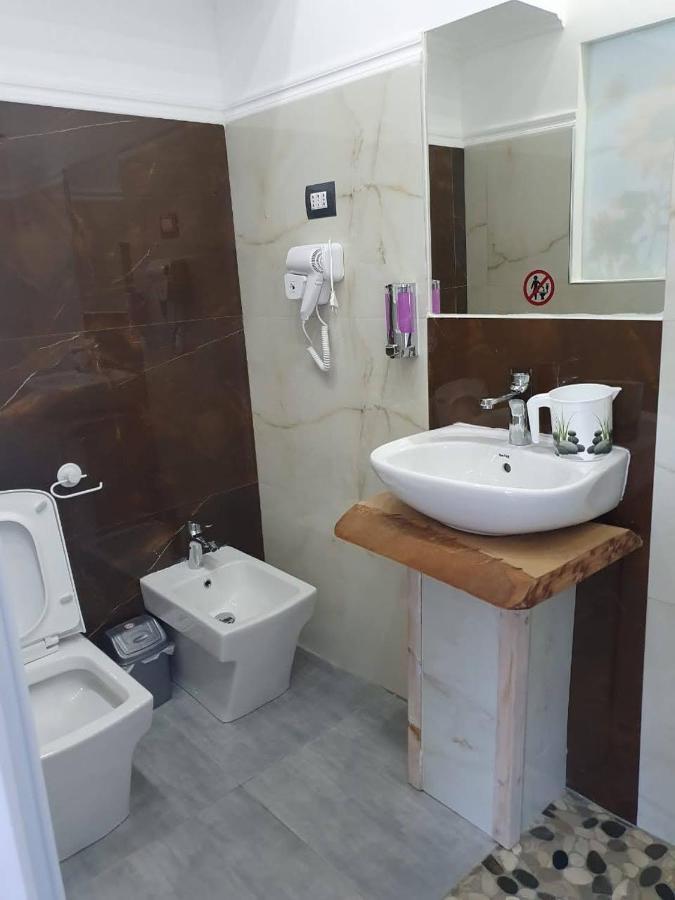 Vila Oliven Vlorë 外观 照片